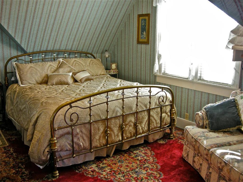 The Old Tower House Bed & Breakfast North Bend Habitación foto