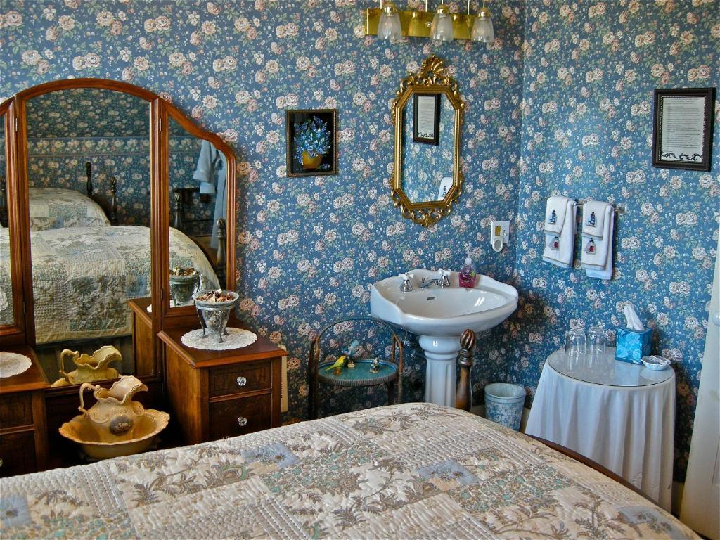 The Old Tower House Bed & Breakfast North Bend Exterior foto