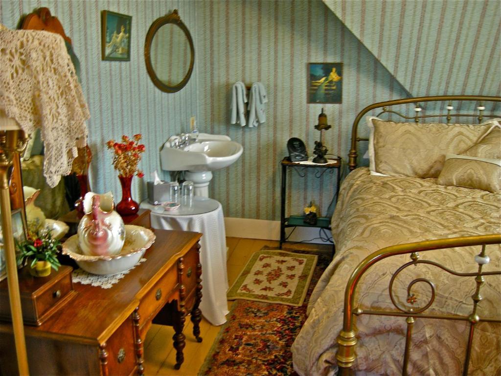 The Old Tower House Bed & Breakfast North Bend Habitación foto
